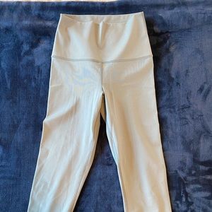YogaLicious 3/4 length yoga pants 🧘‍♀️